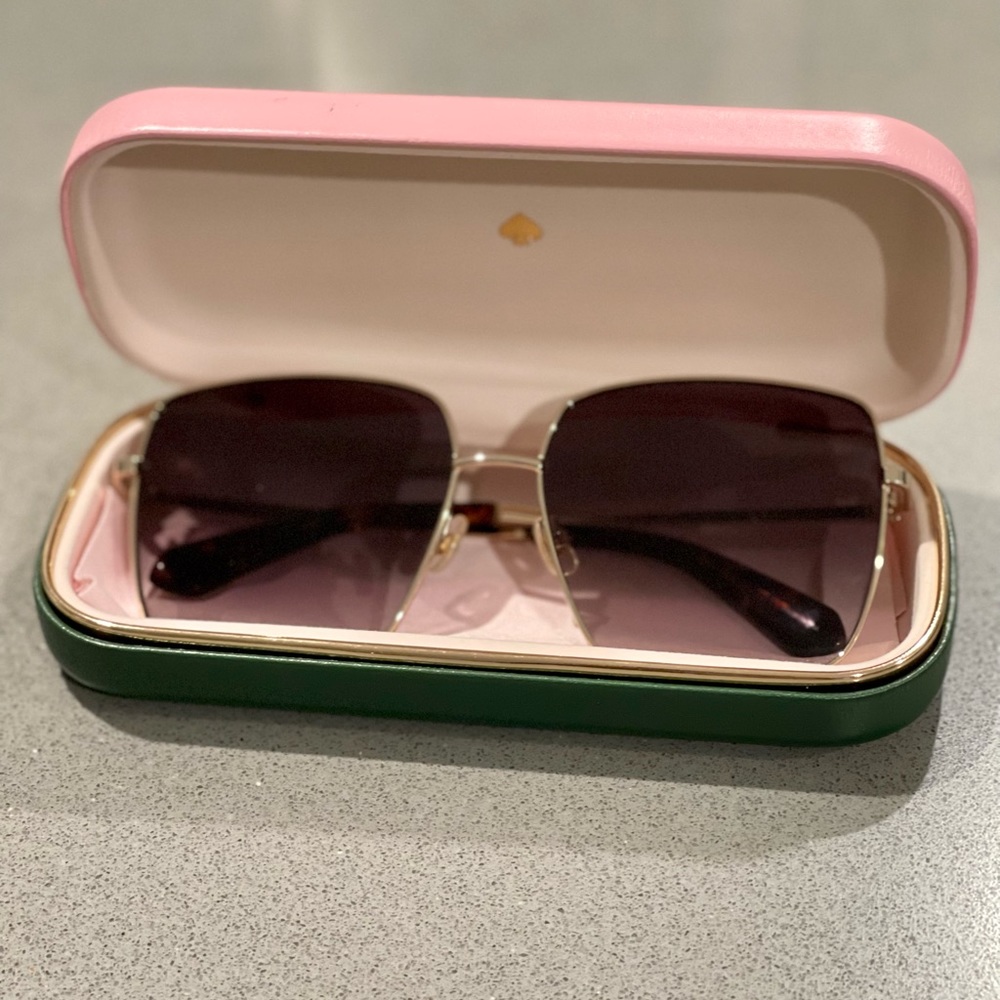 Kate Spade Oversized Fenton Sunglasses. Silver frame & gradient gray lens. 60mm